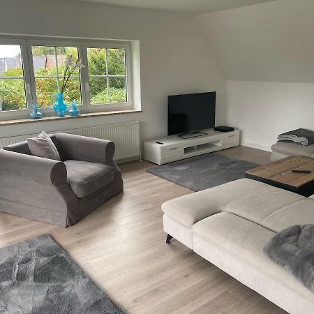 Ferienwohnung Falkenfeld Lubeck Bagian luar foto