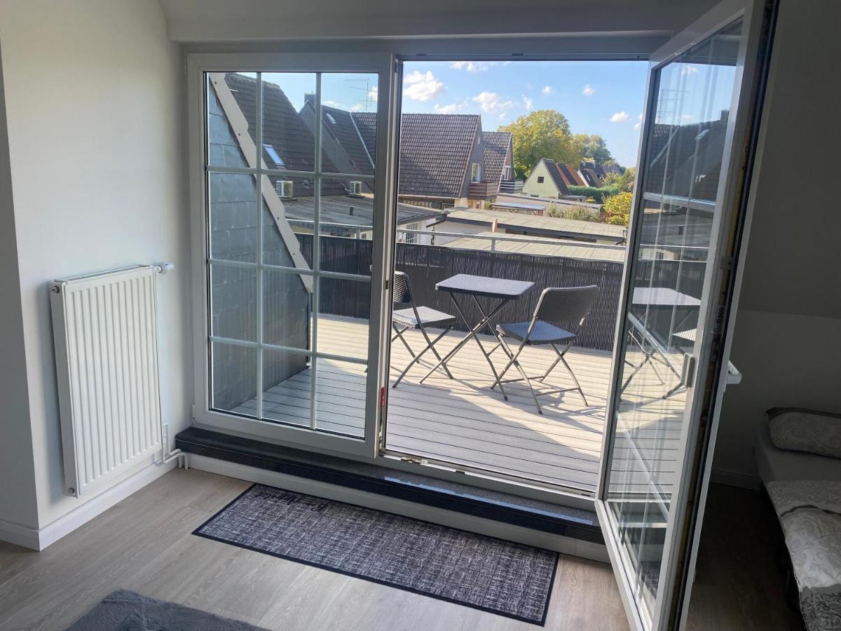 Ferienwohnung Falkenfeld Lubeck Bagian luar foto
